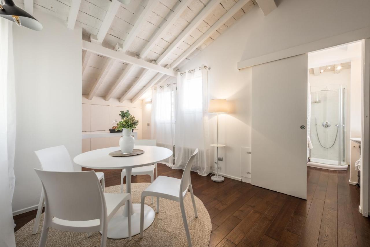مودينا Emilia Suite Urban المظهر الخارجي الصورة