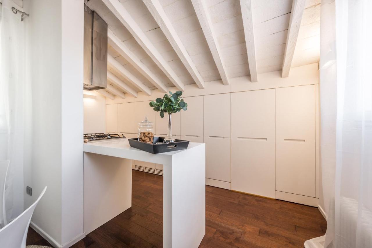 مودينا Emilia Suite Urban المظهر الخارجي الصورة