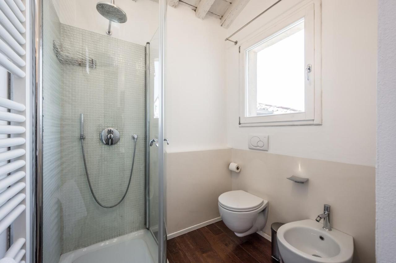 مودينا Emilia Suite Urban المظهر الخارجي الصورة