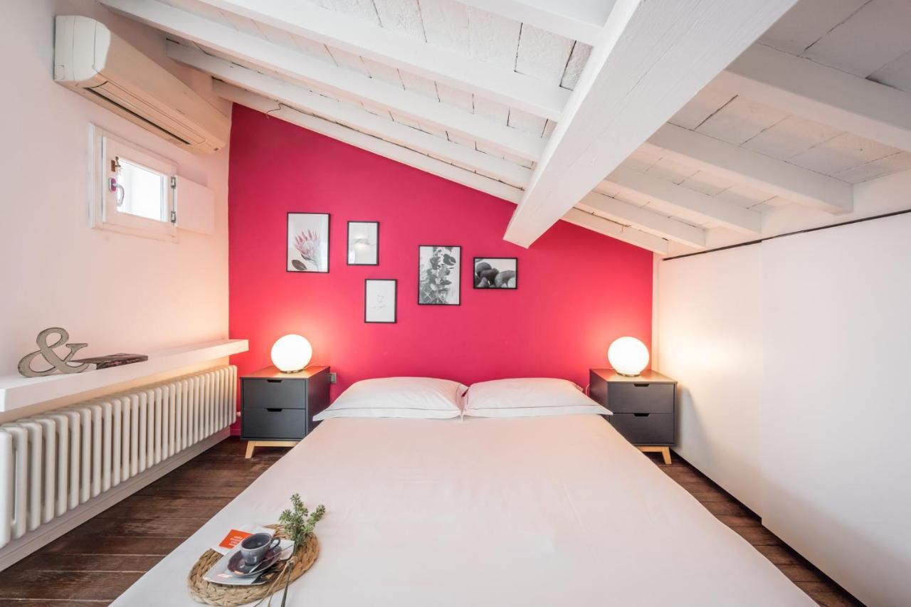 مودينا Emilia Suite Urban المظهر الخارجي الصورة